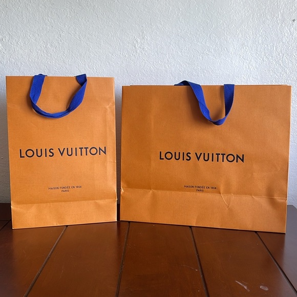 Louis Vuitton gift bags - Picture 6 of 6